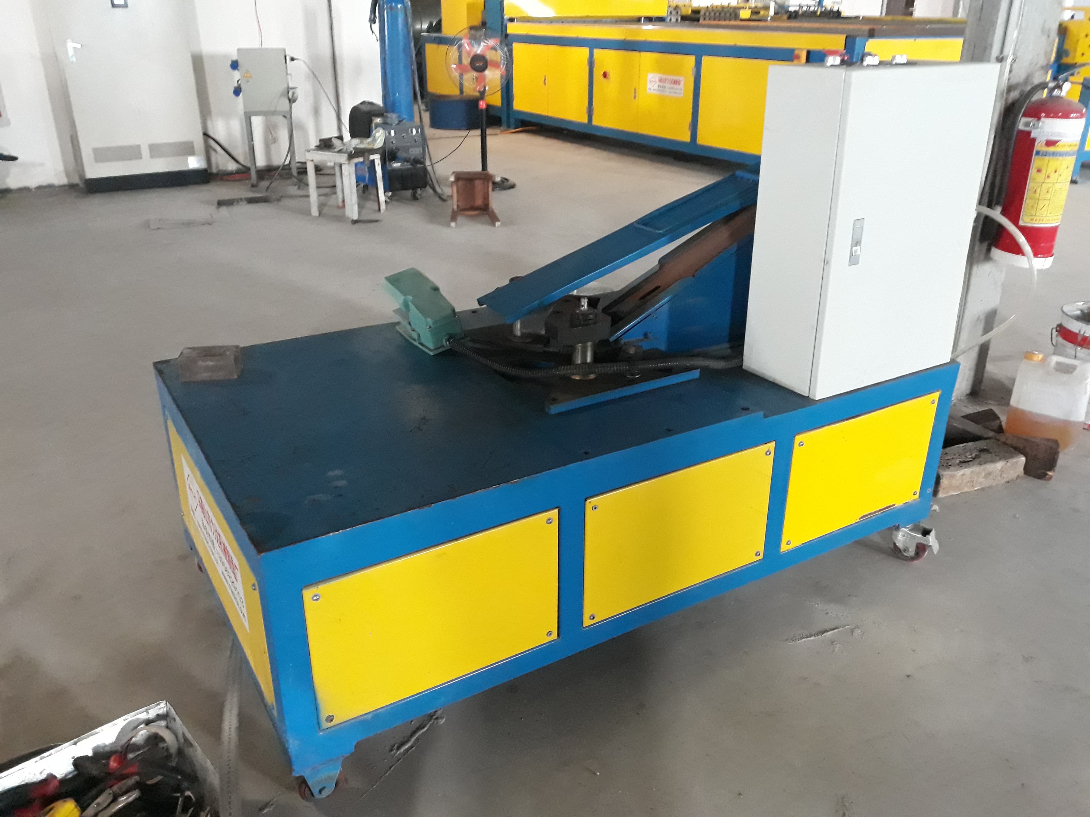 Hình ảnh hoạt động sản xuất tại xưởng sản xuất